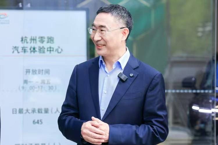 华联股份：目前加快推动DT51收购有关的审计与评估工作