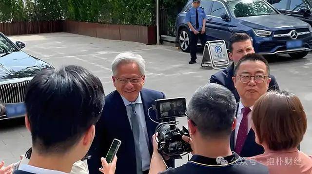 新秀丽：中期股权持有人应占溢利同比提升7.7%至1.64亿美元